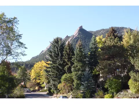 901 Gilbert St, Boulder, CO 80302 photo 2