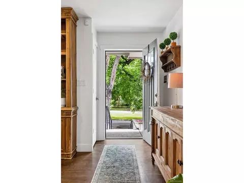 Entry Way - 3720 E 7th Ave Pkwy, Denver, CO 80206 photo 2 of 2