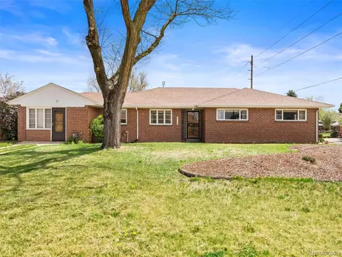 2900 Forest St, Denver, CO 80207 photo 2