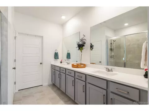 23936 E River Front Dr, Aurora, CO 80019 photo 23