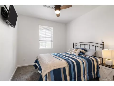 23936 E River Front Dr, Aurora, CO 80019 photo 19