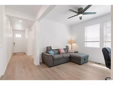 23936 E River Front Dr, Aurora, CO 80019 photo 5