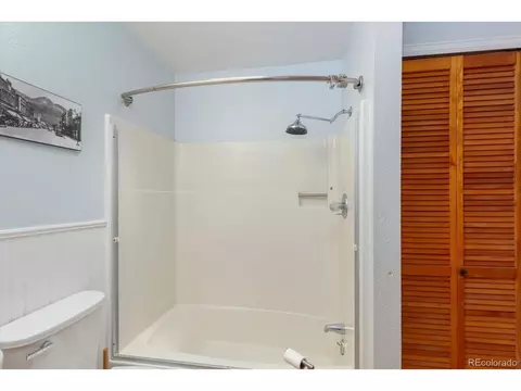Bath - 924 E St, Salida, CO 81201 photo 2 of 3