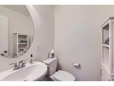 Bath - 14641 E Poundstone Dr, Aurora, CO 80015 photo 1 of 5