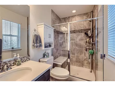 Bath - 14641 E Poundstone Dr, Aurora, CO 80015 photo 4 of 5