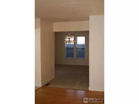 733 7th St, Berthoud, CO 80513 photo 4