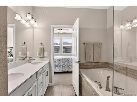 Bath - 24817 E Calhoun Pl #B, Aurora, CO 80016 photo 4 of 4