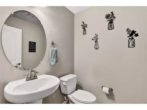 Bath - 24817 E Calhoun Pl #B, Aurora, CO 80016 photo 1 of 4