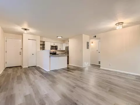 145 S Zang Way #B, Lakewood, CO 80228