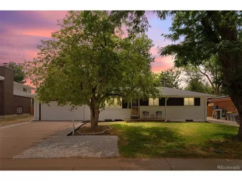 1527 S Jamaica St, Aurora, CO 80012