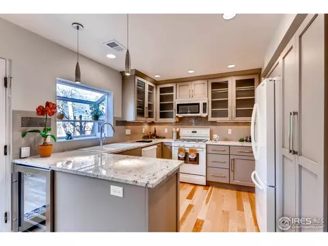 86 Benthaven Pl, Boulder, CO 80305 photo 3