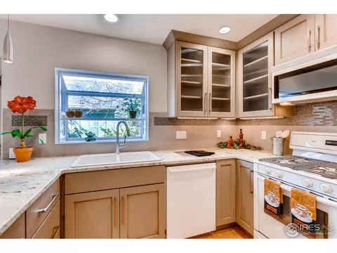 86 Benthaven Pl, Boulder, CO 80305 photo 4