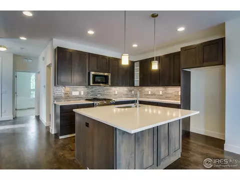 823 Yellow Pine Ave, Boulder, CO 80304 photo 2