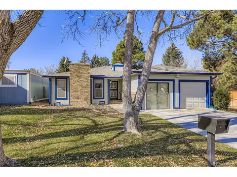 11902 E Maple Ave, Aurora, CO 80012