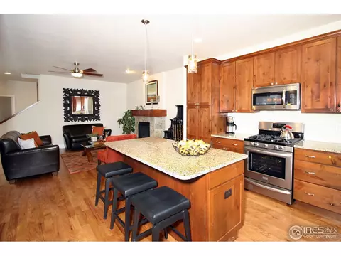 1437 Moonlight Dr, Longmont, CO 80504 photo 4