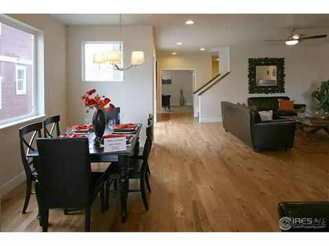 1437 Moonlight Dr, Longmont, CO 80504 photo 2