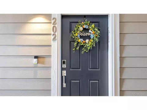 1861 S Dunkirk St #202, Aurora, CO 80017