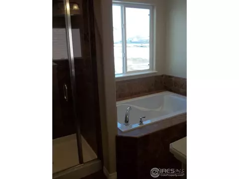 527 S 5th St, Berthoud, CO 80513 photo 6
