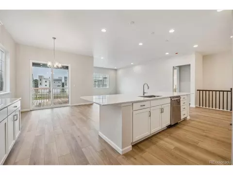 5244 Queen Ct, Arvada, CO 80002 photo 9