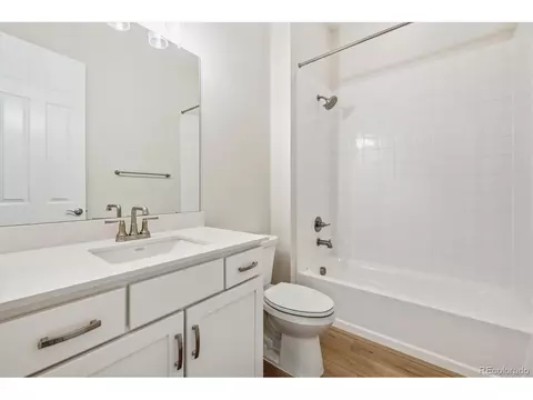 5244 Queen Ct, Arvada, CO 80002 photo 4