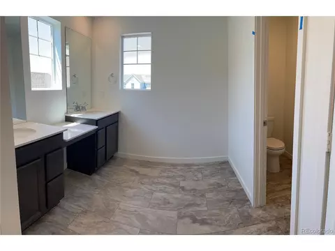 24206 E Ohio Dr, Aurora, CO 80018 photo 3