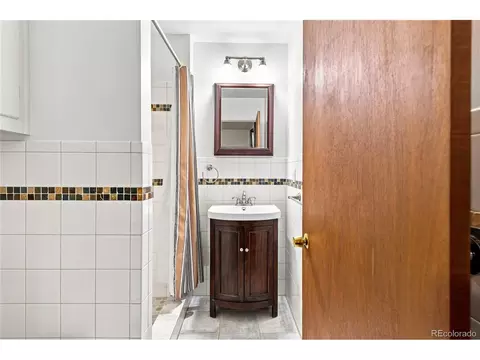 Bath - 8035 E Jefferson Pl, Denver, CO 80237 photo 1 of 4