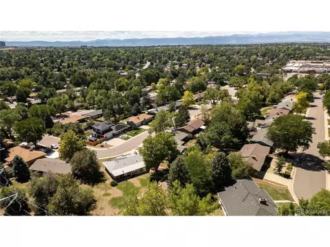 View/Area - 8035 E Jefferson Pl, Denver, CO 80237 photo 3 of 4