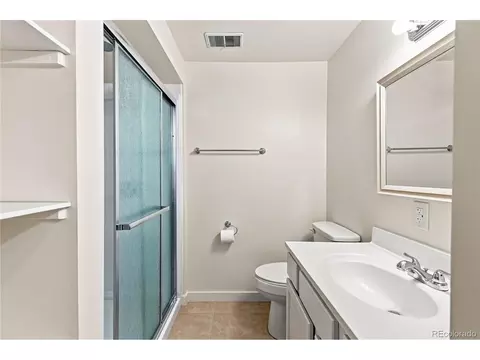 Bath - 8035 E Jefferson Pl, Denver, CO 80237 photo 4 of 4