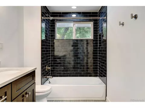 Bath - 6428 S Steele St, Centennial, CO 80121 photo 2 of 5