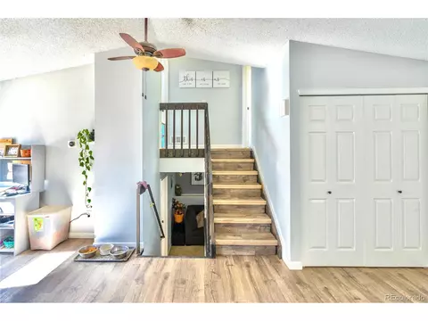 17572 E Whitaker Dr, Aurora, CO 80015 photo 2