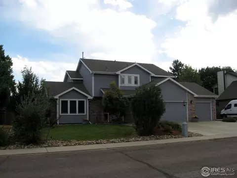 2462 Mapleton Cir, Longmont, CO 80503 photo 2