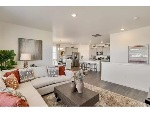 216 Racer St, Bennett, CO 80102 photo 5
