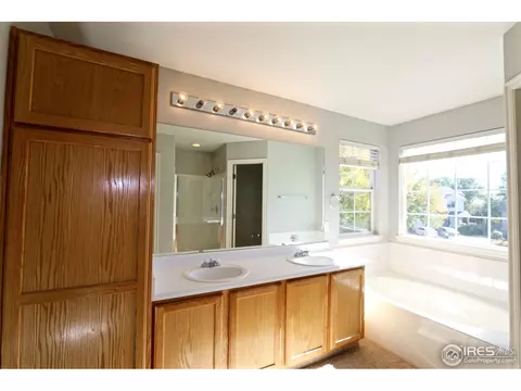 3255 E 105th Pl, Northglenn, CO 80233 photo 12