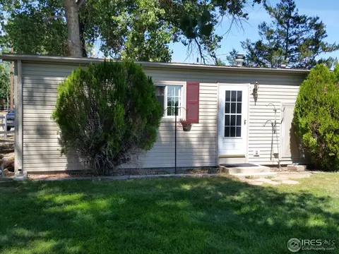 7156 Maple St, Longmont, CO 80504 photo 3