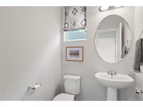 15762 E Warner Dr, Denver, CO 80239 photo 17