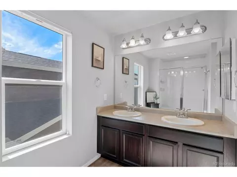 15762 E Warner Dr, Denver, CO 80239 photo 31