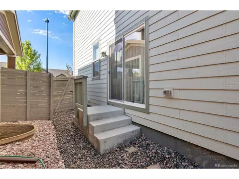 15762 E Warner Dr, Denver, CO 80239 photo 32