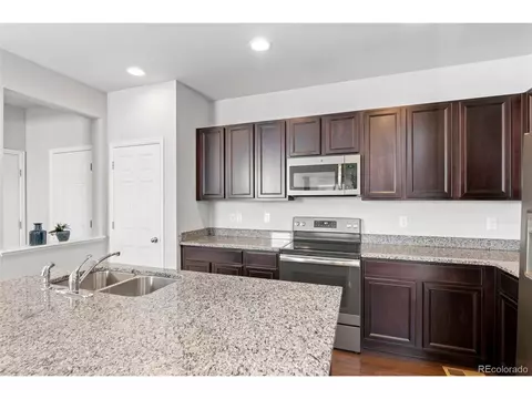 15762 E Warner Dr, Denver, CO 80239 photo 14