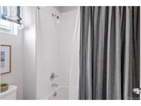 15762 E Warner Dr, Denver, CO 80239 photo 24