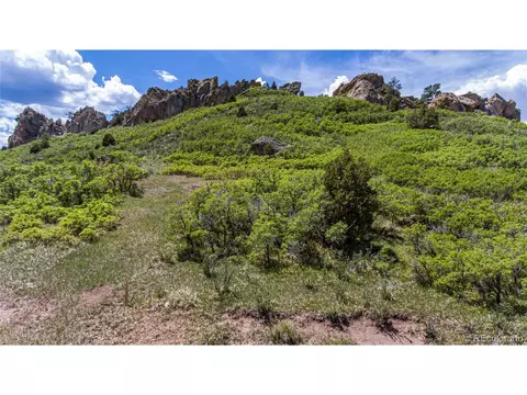 5784 Country Club Dr, Larkspur, CO 80118