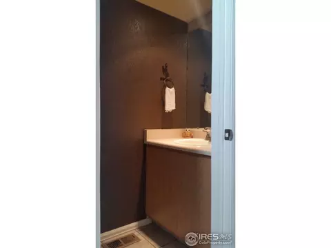 2237 E 103rd Ct, Thornton, CO 80229 photo 5
