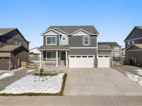 45827 Red Tail Dr, Bennett, CO 80102