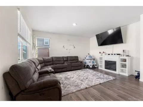 45827 Red Tail Dr, Bennett, CO 80102 photo 4