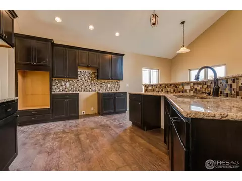 677 Biscayne Ct, Berthoud, CO 80513 photo 4
