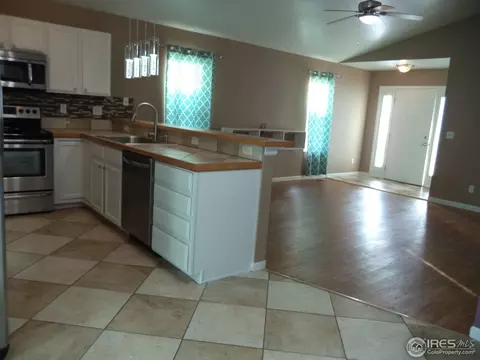 4236 Laurel Dr, Evans, CO 80620 photo 9