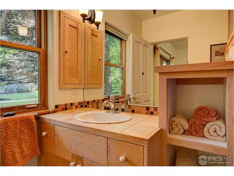 421 Mountain View Rd, Boulder, CO 80302 photo 32