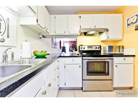 1011 E Moorhead Cir, Boulder, CO 80305 photo 9