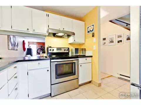 1011 E Moorhead Cir, Boulder, CO 80305 photo 10