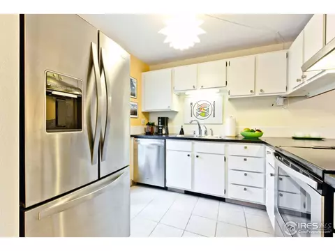 1011 E Moorhead Cir, Boulder, CO 80305 photo 6