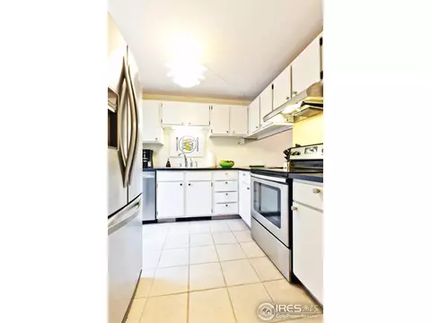 1011 E Moorhead Cir, Boulder, CO 80305 photo 5